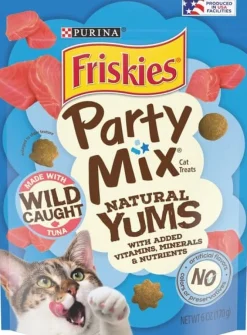 Purina Friskies Party Mix Natural Yums Wild-Caught Tuna with Vitamins Crunchy Cat Treats - 6 Oz - Case of 6